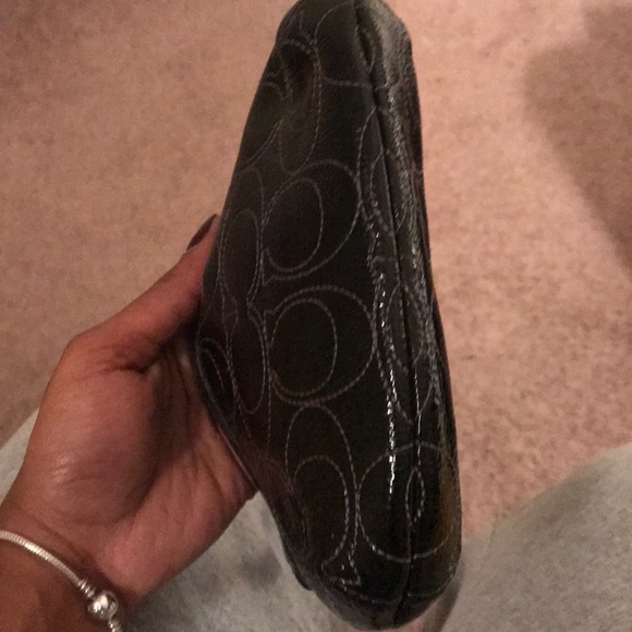 Coach - Picture 3 of 5